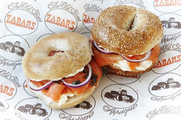 Los mejores lugares para disfrutar de auténticos bagels en Nueva York